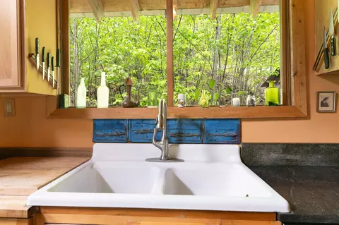 Kitchen - 442 Brookline Rd, Newfane, VT 05345 photo 5 of 5