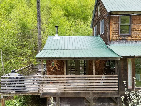 Exterior - 442 Brookline Rd, Newfane, VT 05345 photo 5 of 11