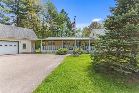 573 Holy Cross Rd, Colchester, VT 05446