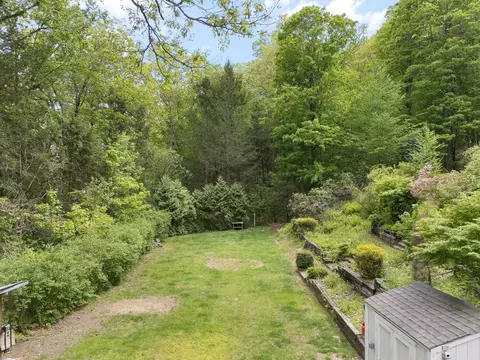 Exterior - 1644 Upper Dummerston Rd, Brattleboro, VT 05301 photo 4 of 5
