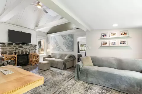 Living - 1644 Upper Dummerston Rd, Brattleboro, VT 05301 photo 5 of 6