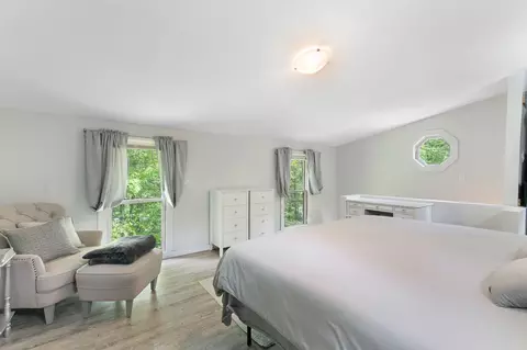 Bedroom - 1644 Upper Dummerston Rd, Brattleboro, VT 05301 photo 1 of 6