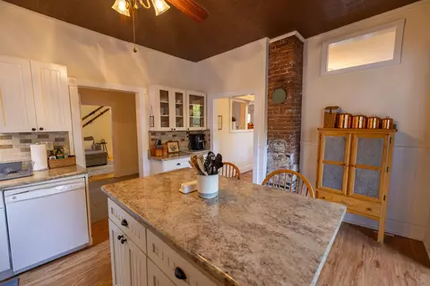 Kitchen - 3 Plaisted Rd, Campton, NH 03223 photo 3 of 4