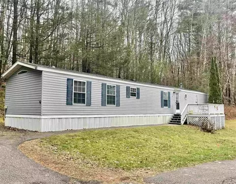 118 Princeton St, Newmarket, NH 03857