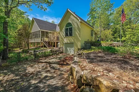 63 Olympia St, Moultonborough, NH 03254