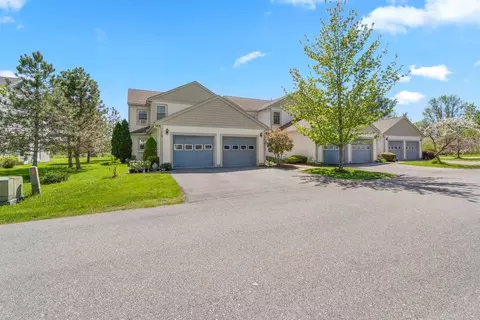 91 Saybrook Rd, Essex Junction, VT 05452