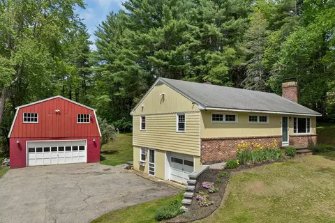 14 Squamscott Rd, Stratham, NH 03885