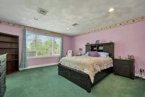 Bedroom - 60 Brown Rd, Hampton Falls, NH 03844 photo 3 of 5