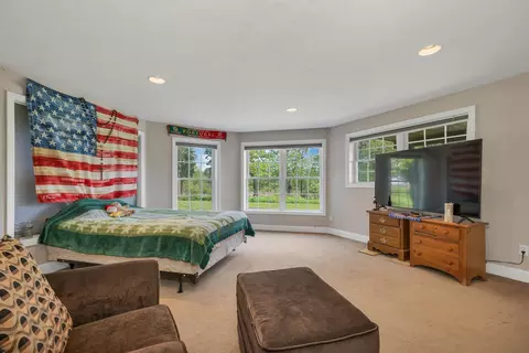 Bedroom - 60 Brown Rd, Hampton Falls, NH 03844 photo 4 of 5