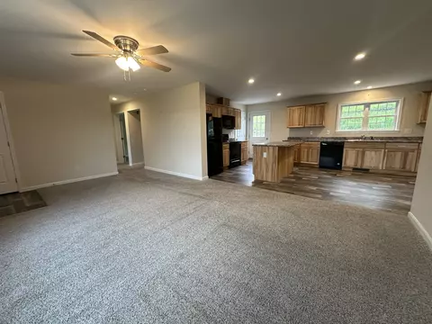 Living - 91 Ivan Dr, Barre Town, VT 05641 photo 2 of 3
