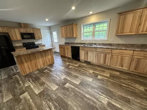 Kitchen - 91 Ivan Dr, Barre Town, VT 05641 photo 2 of 3
