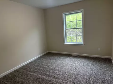 Bedroom - 91 Ivan Dr, Barre Town, VT 05641 photo 2 of 2