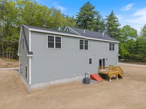Exterior - 20 Witham Rd, Epping, NH 03042 photo 4 of 5