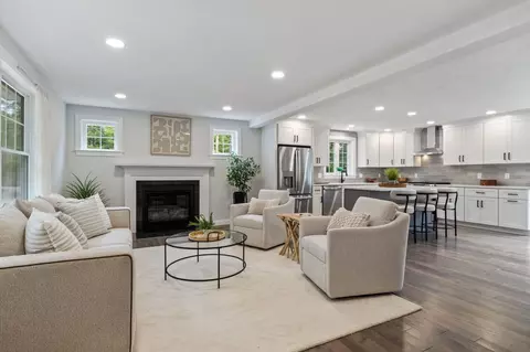 Living - 20 Witham Rd, Epping, NH 03042 photo 1 of 5