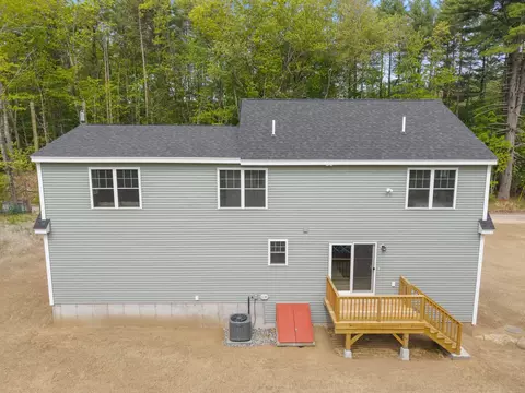 Exterior - 20 Witham Rd, Epping, NH 03042 photo 3 of 5