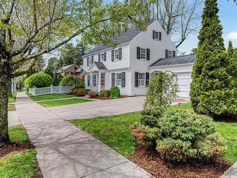 172 Deforest Rd, Burlington, VT 05401