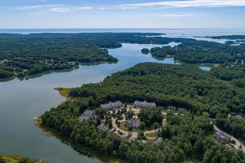 100 Shepards Cove Rd #H305 (AKA E305), Kittery, ME 03904
