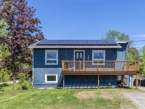 913 Kneeland Flats Rd, Waterbury, VT 05676