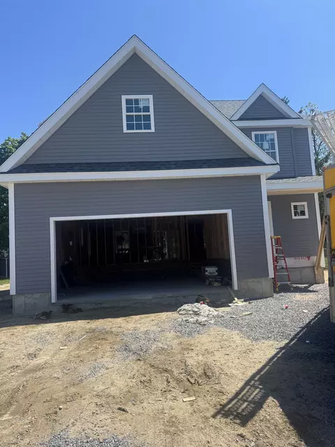 74 Linwoood St, Nashua, NH 03060