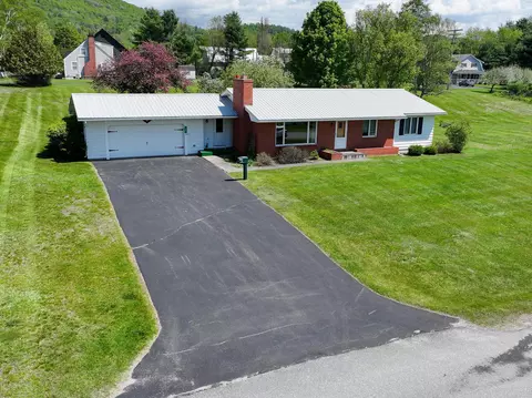 19 Smiths Rd, Lyndonville, VT 05851