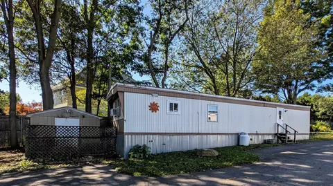 1338 Woodbury Ave #9, Portsmouth, NH 03801