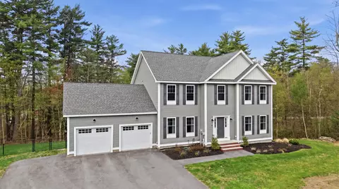 4 Farm Meadows Ln, Londonderry, NH 03053