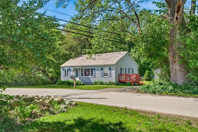 58 Pleasant Dr, Clarendon, VT 05759