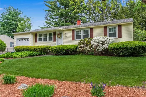 14 Upstone Dr, Nashua, NH 03063