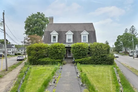 14 Whipple Ave, Laconia, NH 03246