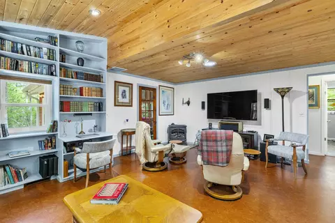 Living - 9 Red Oak Rd, Barnstead, NH 03218 photo 6 of 6