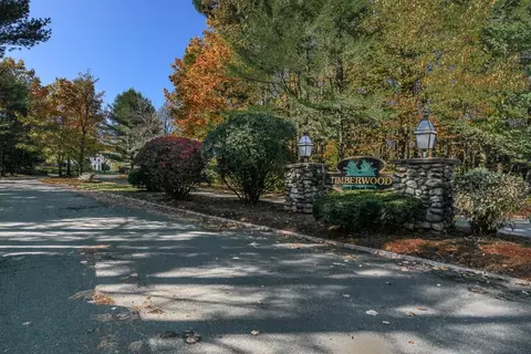 3 Timberwood Dr #207, Goffstown, NH 03045