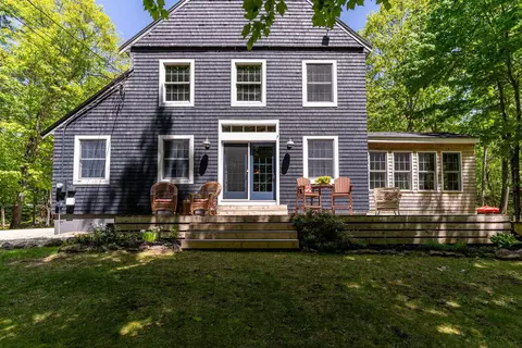 338 Middleton Rd, Wolfeboro, NH 03894