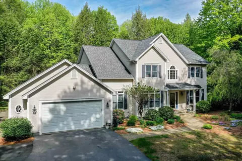61 Summit Ridge Dr, Keene, NH 03431