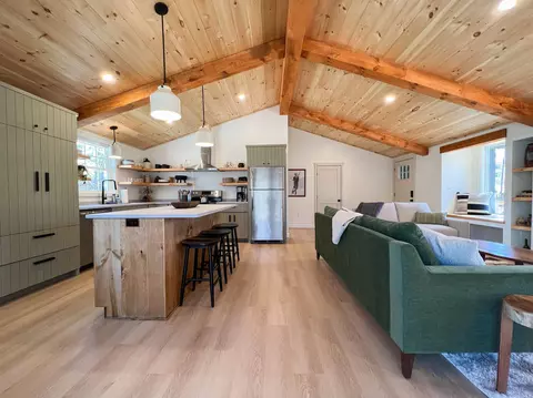 15 Abenaki Ave, Conway, NH 03813
