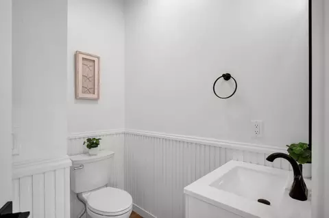 Bath - 162 Carters Way, Jericho, VT 05465 photo 1 of 6