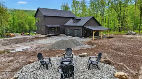 Exterior - 162 Carters Way, Jericho, VT 05465 photo 3 of 4