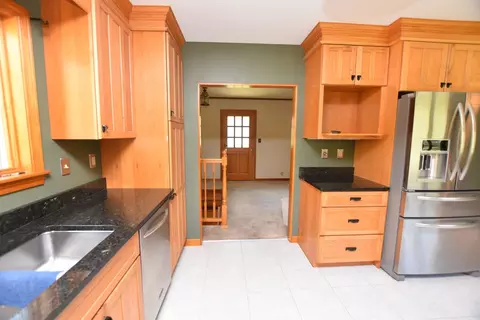 Kitchen - 2573 Rte 4a, Castleton, VT 05735 photo 5 of 5