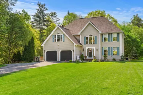 25 Chandler Dr, Londonderry, NH 03053
