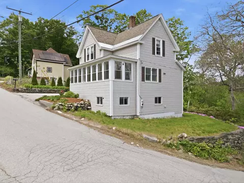 20 Prospect St, Hillsborough, NH 03244