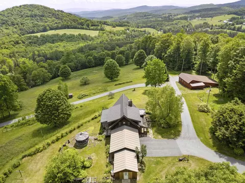 View/Area - 2208 Backway Rd, Corinth, VT 05039 photo 8 of 10