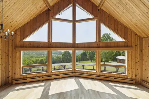 Living - 2208 Backway Rd, Corinth, VT 05039 photo 3 of 6