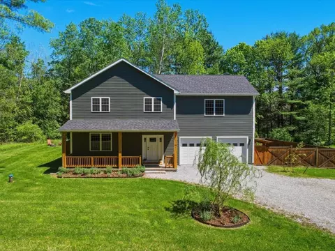 54 Bronson Ln, Colchester, VT 05446