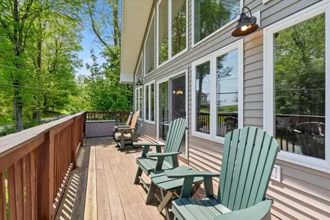 440 Mills Point Rd, Colchester, VT 05446