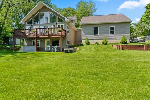 440 Mills Point Rd, Colchester, VT 05446
