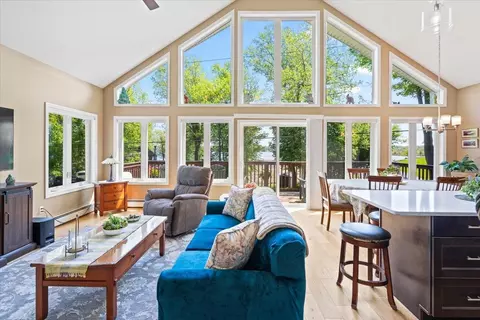 440 Mills Point Rd, Colchester, VT 05446