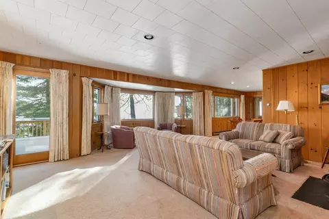 Living - 74 Keewaydin Rd, Wolfeboro, NH 03894 photo 6 of 10