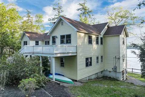 Exterior - 74 Keewaydin Rd, Wolfeboro, NH 03894 photo 10 of 15