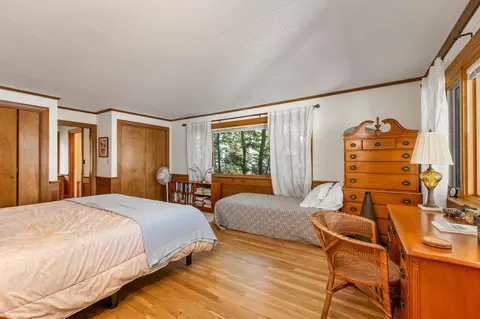 Bedroom - 74 Keewaydin Rd, Wolfeboro, NH 03894 photo 4 of 9