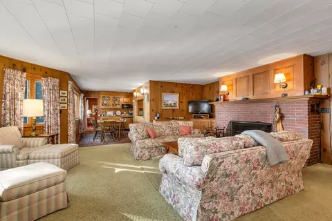 Living - 74 Keewaydin Rd, Wolfeboro, NH 03894 photo 4 of 10