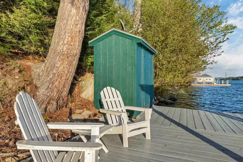 Exterior - 74 Keewaydin Rd, Wolfeboro, NH 03894 photo 2 of 15